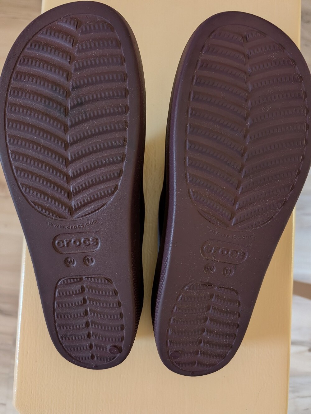 Crocs Women's Classic Platform Slide Dark Cherry SIZE 11 - Picture 2 of 6